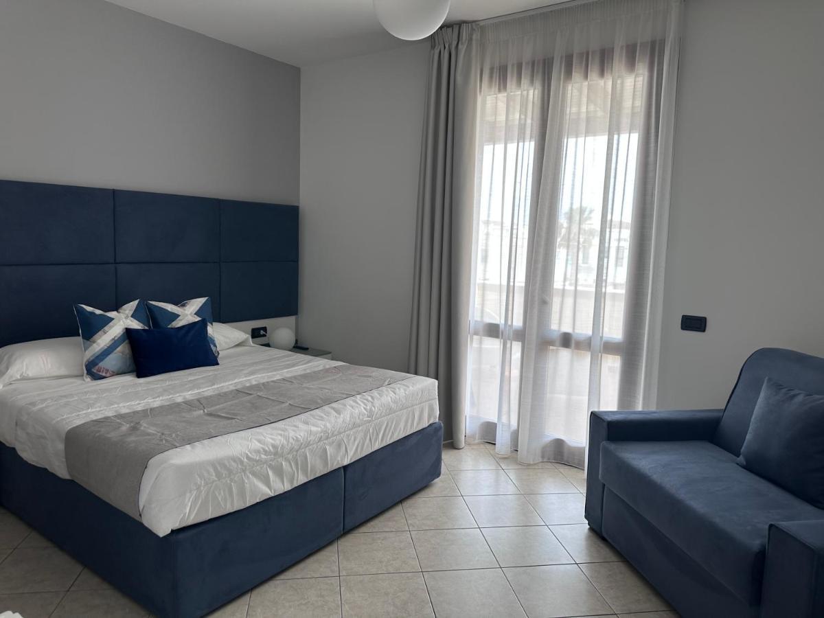 Hotel Baia Di Venere ซานวิโต โลคาโป ภายนอก รูปภาพ