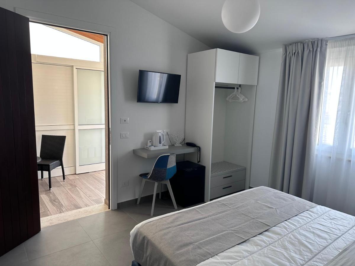Hotel Baia Di Venere ซานวิโต โลคาโป ภายนอก รูปภาพ